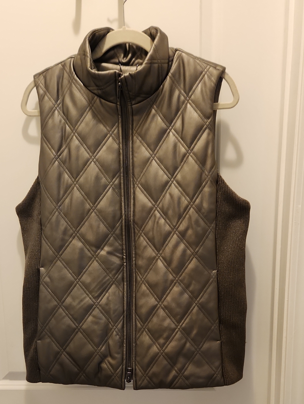 Chico's Women's Metallic Gunmetal Gray Quilted Faux Leather Vest - Size 2